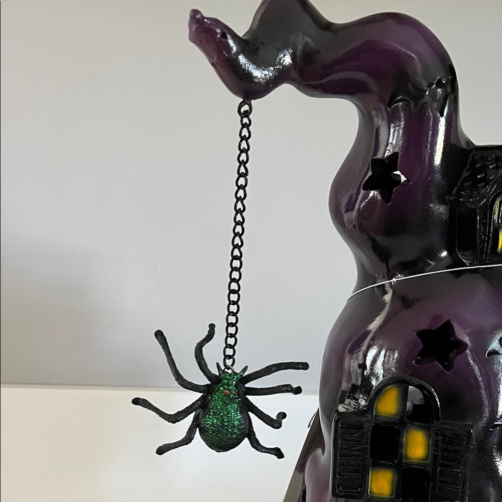 Halloween Witch Hat Decoration with Pumpkins - Picture 3 of 16
